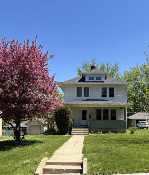 513 Red Wing Ave, Kenyon, MN 55946