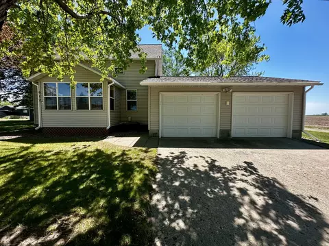 612 2nd St, Lucan, MN 56255