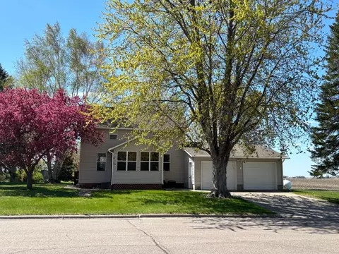 612 2nd St, Lucan, MN 56255