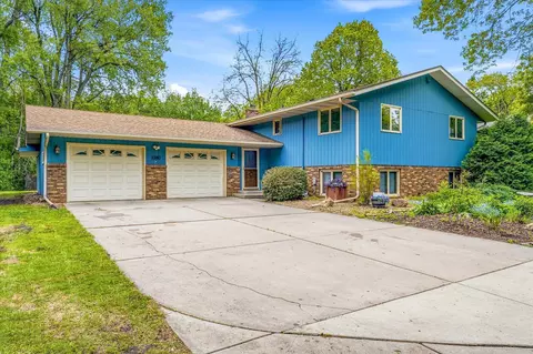 3380 Dunlap St N, Arden Hills, MN 55112
