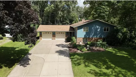 3380 Dunlap St N, Arden Hills, MN 55112