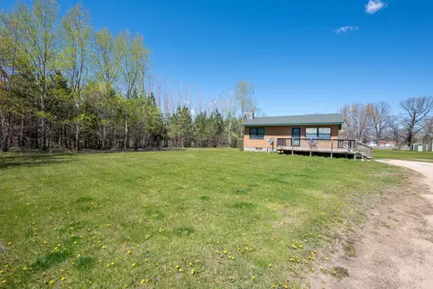 1017 E Kings Hill Rd, Hewitt, MN 56453