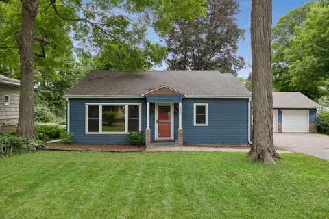 5069 Bartlett Blvd, Mound, MN 55364