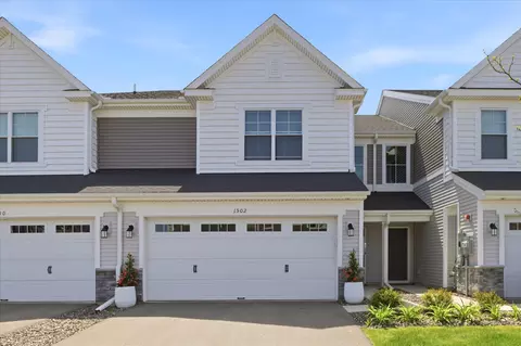 1502 Dogwood Ln, Carver, MN 55315