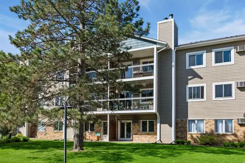 7624 157th St W #307, Apple Valley, MN 55124