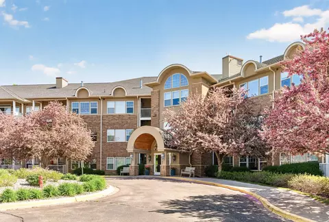 3800 85th Ave N #220, Brooklyn Park, MN 55443