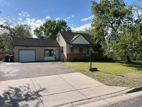 5422 Madison St NE, Fridley, MN 55421
