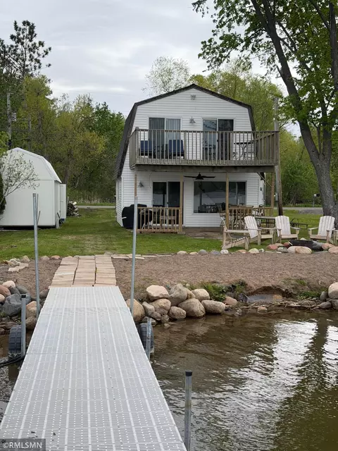 28584 Lakewood Dr NW, Isanti, MN 55040