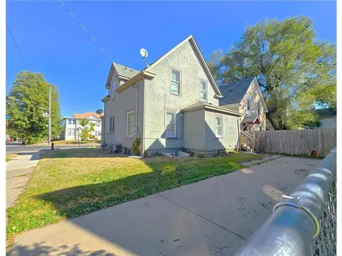 1301 E 28th St, Minneapolis, MN 55407