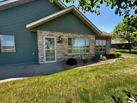 1636 Thunderbird Rd #11, Marshall, MN 56258 photo 2