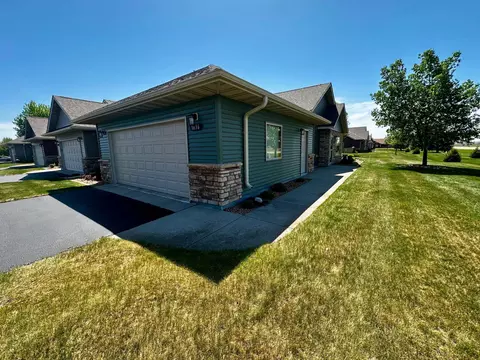 1636 Thunderbird Rd #11, Marshall, MN 56258 photo 4