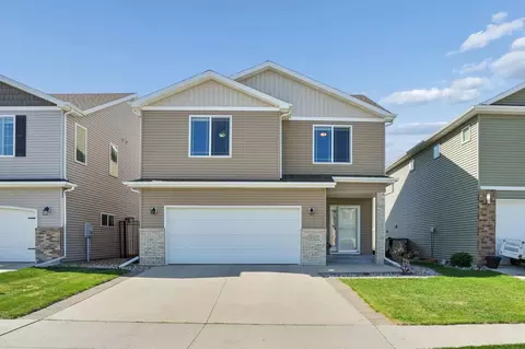 947 30th Ave W, West Fargo, ND 58078