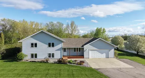 104 Golden Spike Rd, West Fargo, ND 58078