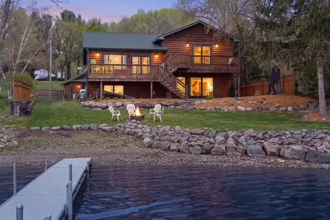32940 Nueman Trl, Lindstrom, MN 55045