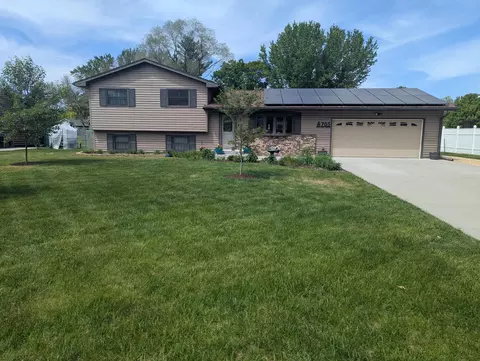 705 Spillway Dr, La Crosse, WI 54603