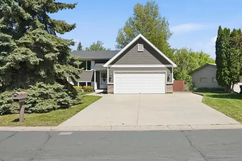 4466 W 131st St, Savage, MN 55378