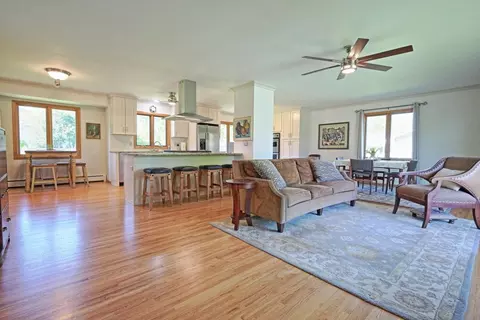 716 Eldridge Ave E, Maplewood, MN 55117