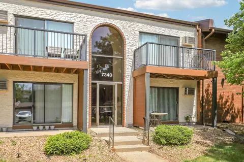 7340 York Ave S #205, Edina, MN 55435
