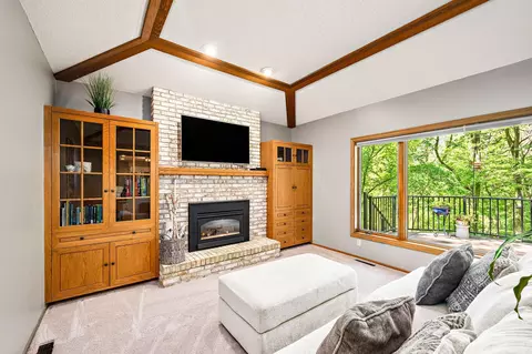 Living - 4769 White Oak Ct, Eagan, MN 55122 photo 3 of 4