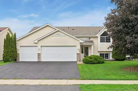 909 Basenji Curv, Shakopee, MN 55379