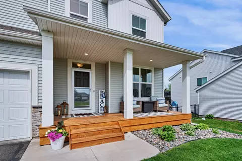 20674 Hamlet Ave N, Forest Lake, MN 55025