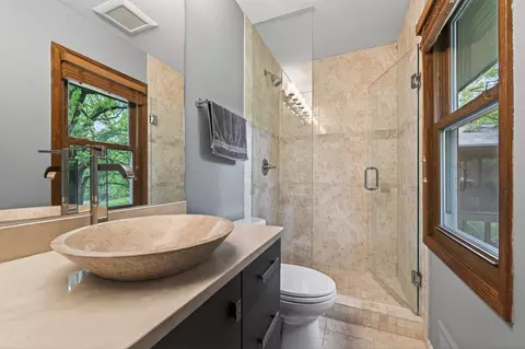 Bath - 1842 Beecher Dr, Eagan, MN 55122 photo 2 of 3