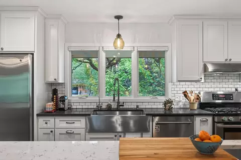 Kitchen - 1842 Beecher Dr, Eagan, MN 55122 photo 6 of 8
