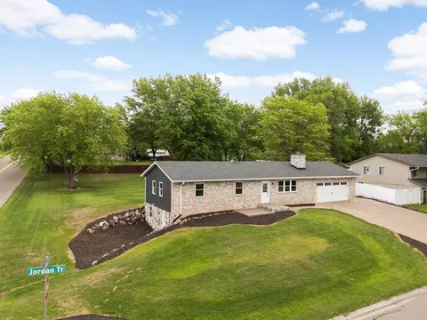 18774 Jordan Trl, Lakeville, MN 55044
