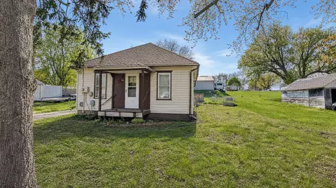 331 2nd Ave NW, Glenville, MN 56036
