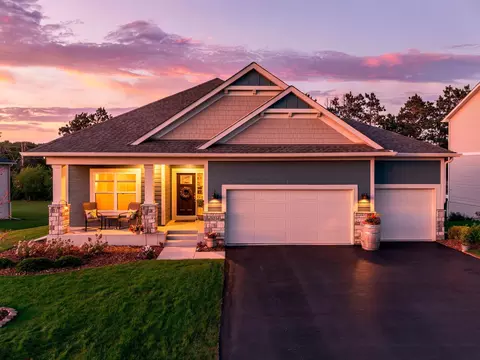 8034 Glenwood Dr, Lino Lakes, MN 55014