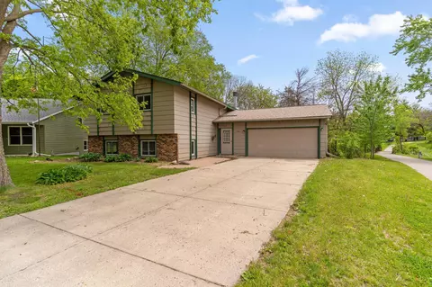 1000 Summerfield Dr, Northfield, MN 55057