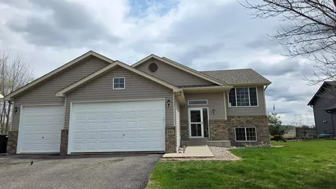551 Knollwood St W, Annandale, MN 55302