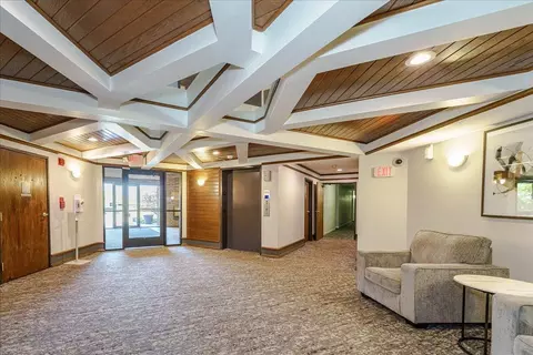 Entry Way - 3440 Golfview Dr #315, Eagan, MN 55123 photo 5 of 5