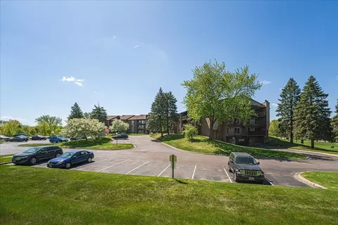 Exterior - 3440 Golfview Dr #315, Eagan, MN 55123 photo 12 of 13