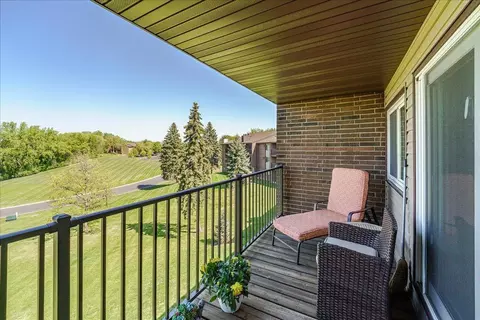 Exterior - 3440 Golfview Dr #315, Eagan, MN 55123 photo 2 of 13
