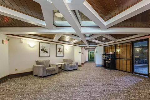 Entry Way - 3440 Golfview Dr #315, Eagan, MN 55123 photo 1 of 5