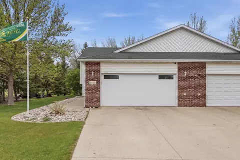 3545 42nd Ave S, Fargo, ND 58104