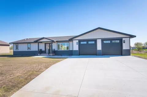 346 Halfaday Dr, Sauk Centre, MN 56378