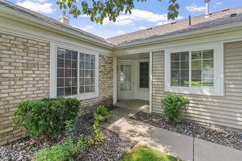9120 Prairieview Ln N, Champlin, MN 55316 photo 2
