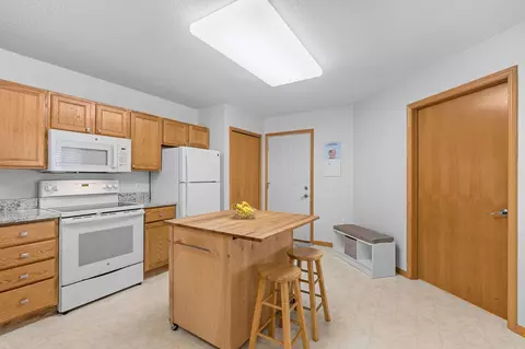 9120 Prairieview Ln N, Champlin, MN 55316 photo 14