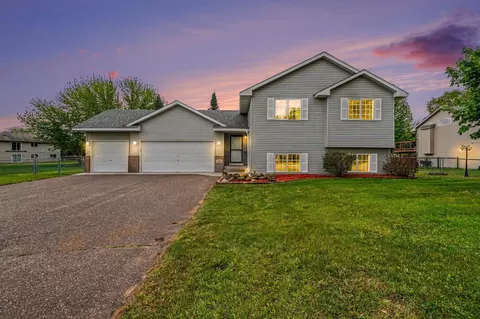 7385 385th St, North Branch, MN 55056