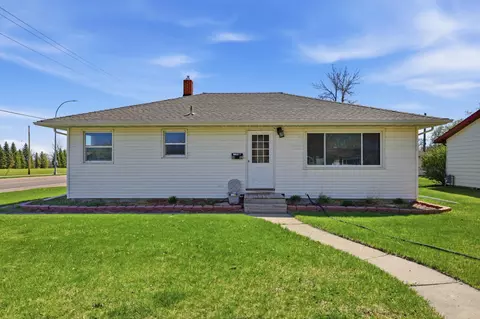 1412 14th St N, Moorhead, MN 56560