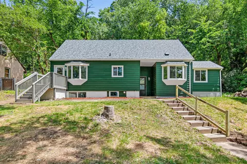 820 Point Douglas Rd S, Saint Paul, MN 55119