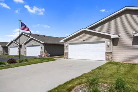 609 Danielson Ct, Maple Lake, MN 55358