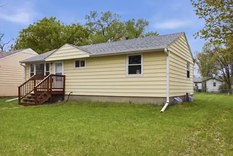 621 19th St N, Moorhead, MN 56560