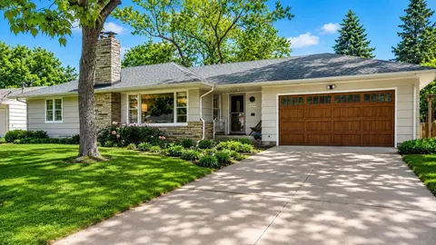 6609 Southdale Rd, Edina, MN 55435