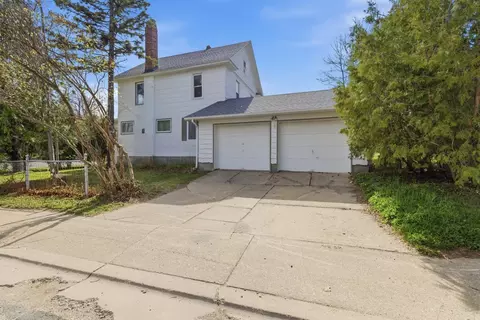 825 Fayal Rd, Eveleth, MN 55734