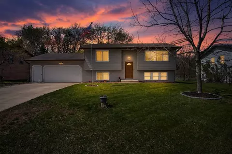 12917 Saratoga Ln N, Champlin, MN 55316
