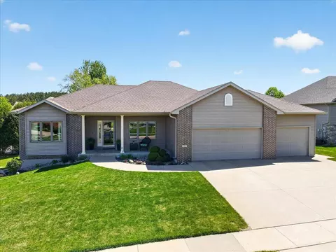 5236 Southern Ridge Ln SW, Rochester, MN 55902