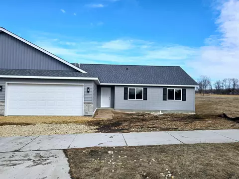 2025 Clark St, Saint Peter, MN 56082